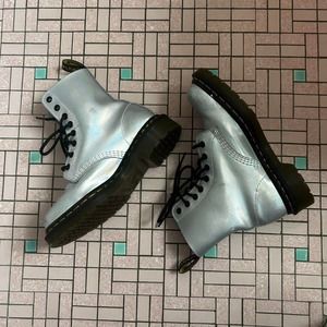 Dr. Marten Silver 1460